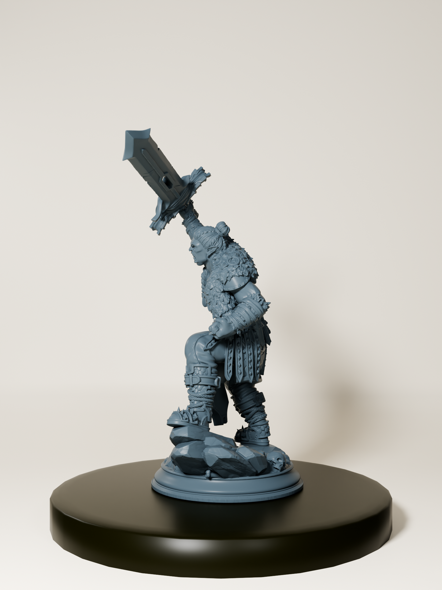 Figurine détaillée d’un barbare demi-orc levant une épée massive, idéal pour jeux de rôle et modélisme.