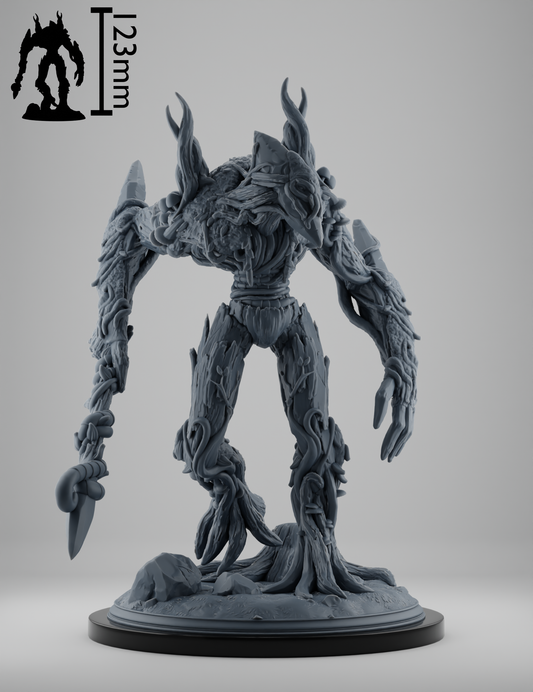 Figurine tréant miniature JDR en résine grise, créature végétale géante aux cristaux et griffes acérées, lance de lianes.