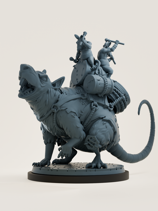 Figurine imprimable représentant un gigantesque rat monté par deux rats tambourineurs, avec socle de 100 mm, parfaite pour les jeux de rôle fantastiques comme D&D ou Pathfinder.