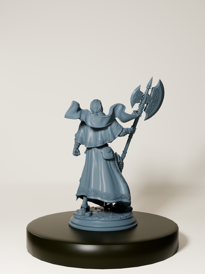 Figurine 32 mm d’un inquisiteur humain brandissant une hallebarde, parfait pour jeux de rôle et wargames fantasy.