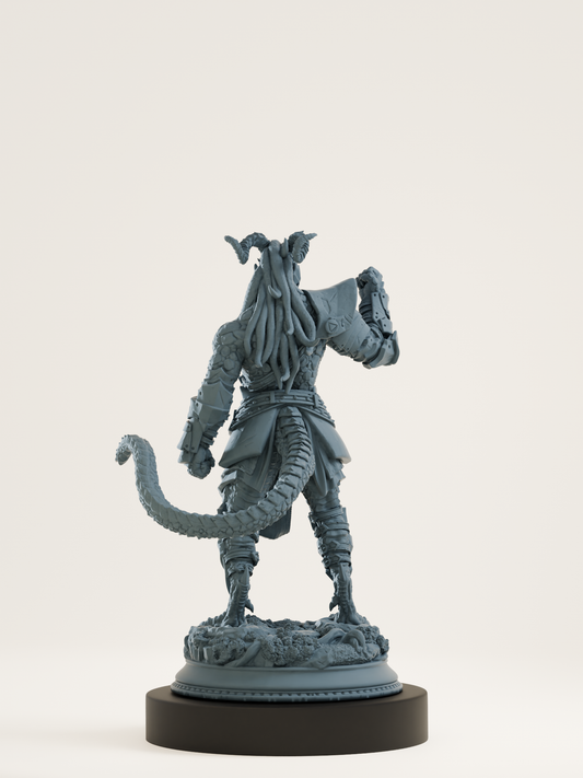 Drakeide noire combattant