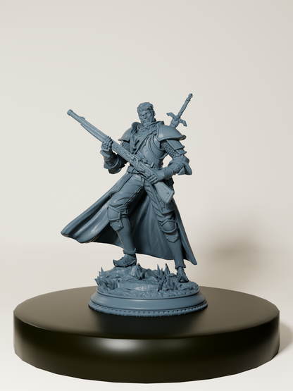 Figurine d’un inquisiteur humain en armure, tenant un pistolet et une épée longue, sur un socle texturé.